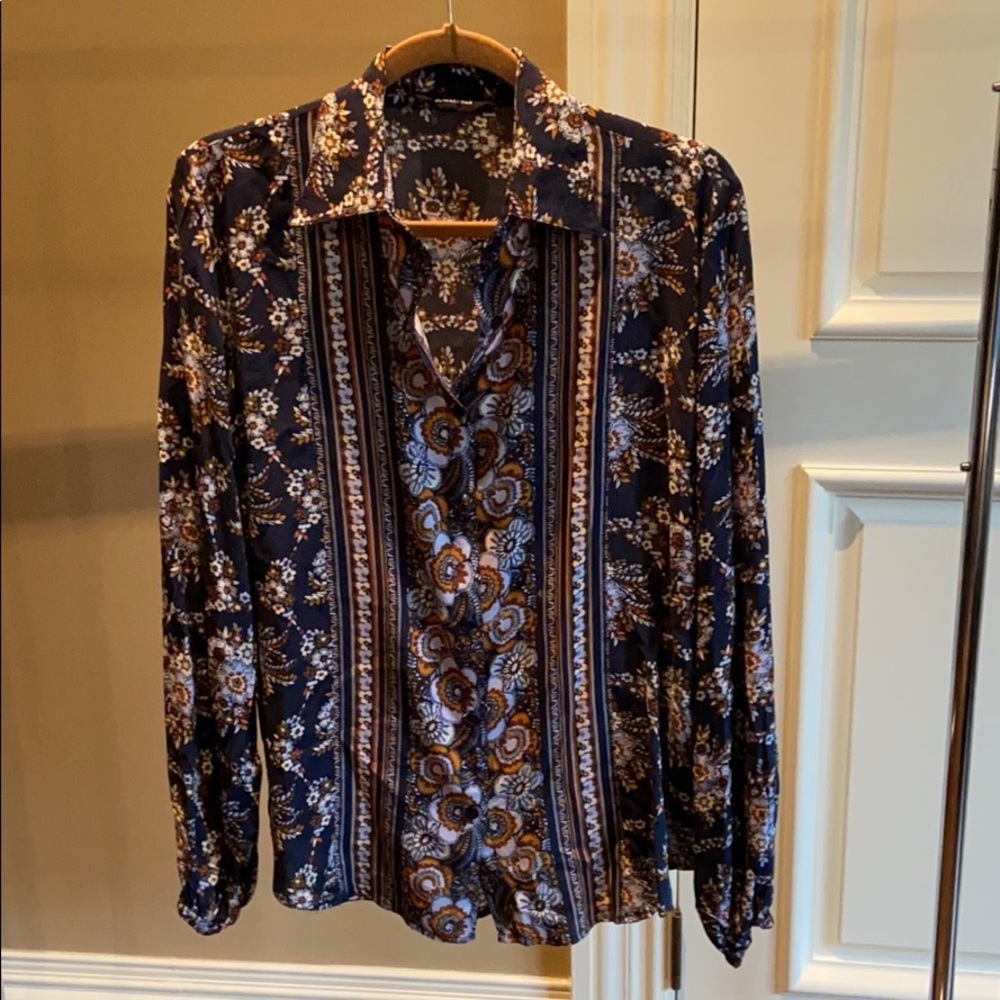 Olivaceous blouse